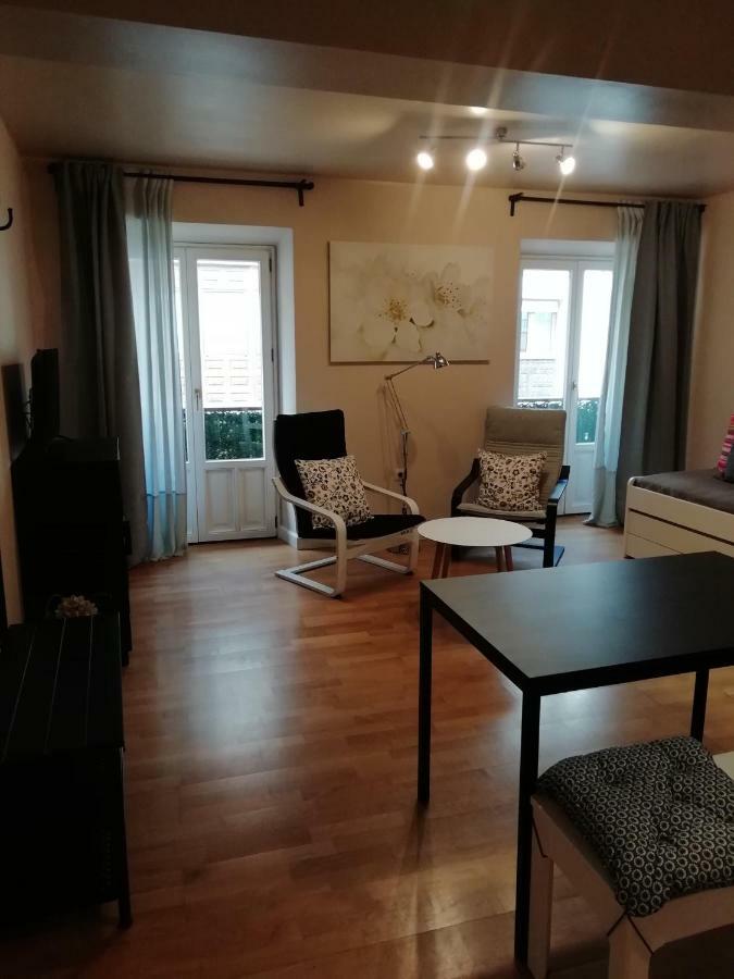 Apartment Sebrenu 1 *